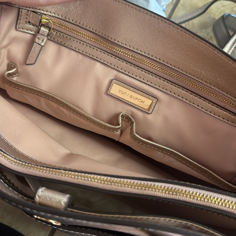 Rose Gold Tote // Tory Burch - Picture 6 of 9